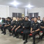 Optimalisasi Pelayanan, Wakil Rektor II IAIN Manado Berikan Pengarahan kepada CS, Security, dan Driver