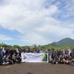 IAIN Manado Gelar Aksi Bersih Pantai dan Bakti Sosial Bertema Ekoteologi dan Multikulturalisme di Kima Bajo