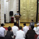 Rektor IAIN Manado Imami Sholat Berjamaah, Menag RI Tekankan Masjid sebagai Pusat Pemberdayaan Umat pada Kuliah Subuh di Masjid Awwal Fathul Mubien
